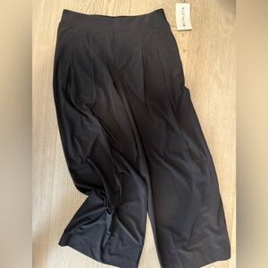 Tags, never worn, athleta, perfect pants!